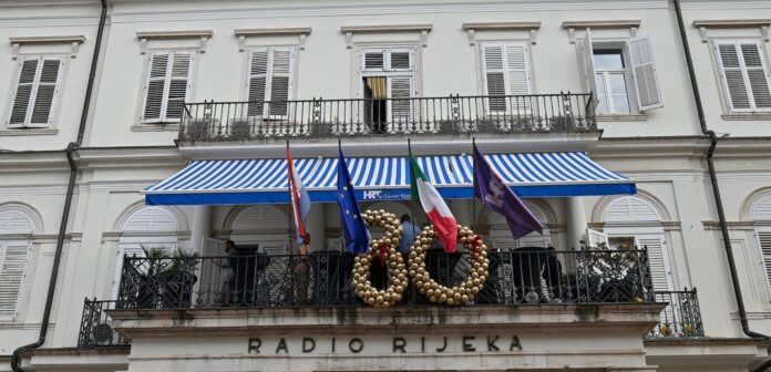 Radio Fiume: con “Senza parole” più italiano nell’etere